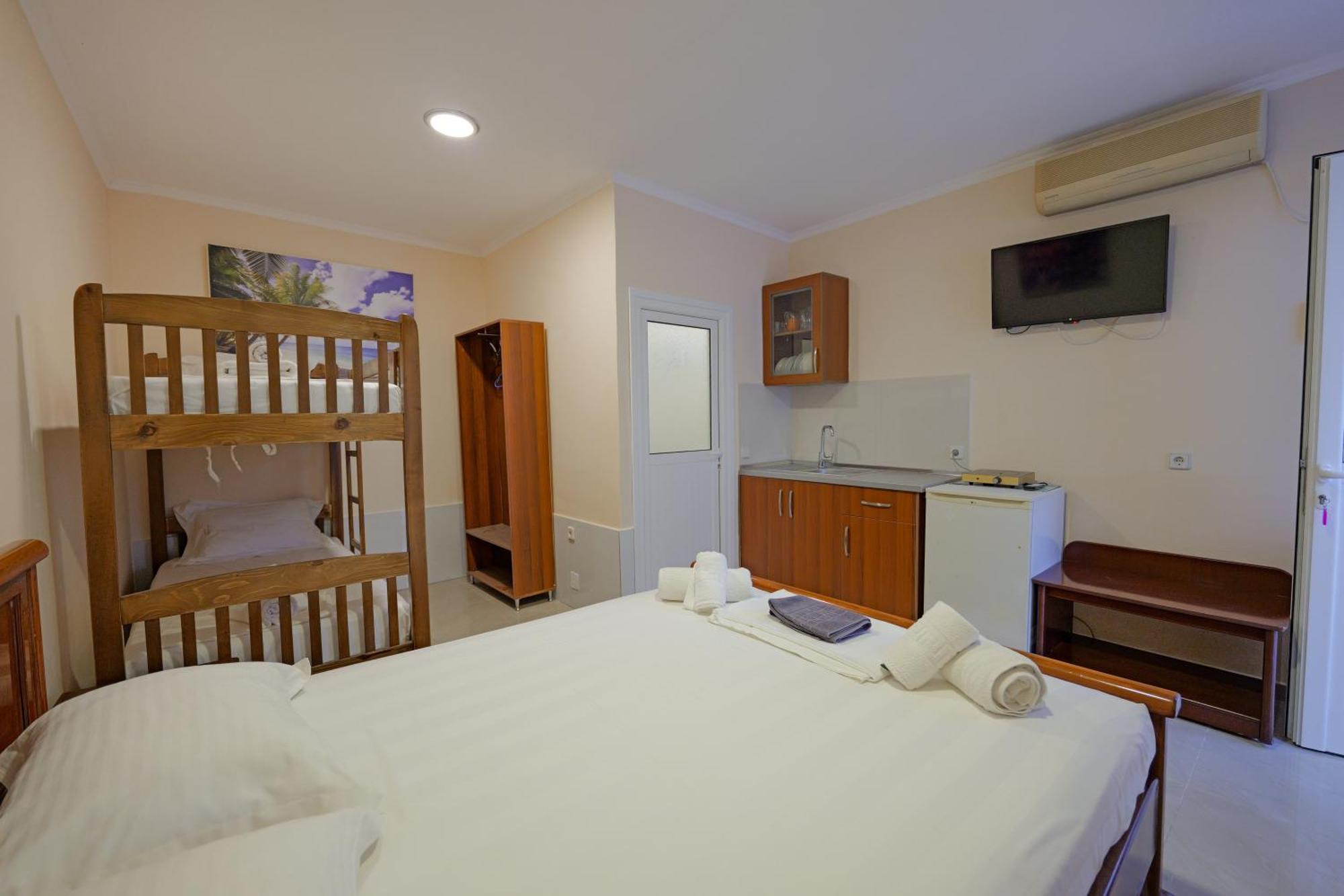 Cozy Veranda Kristian - Free Parking Ксамил Екстериор снимка